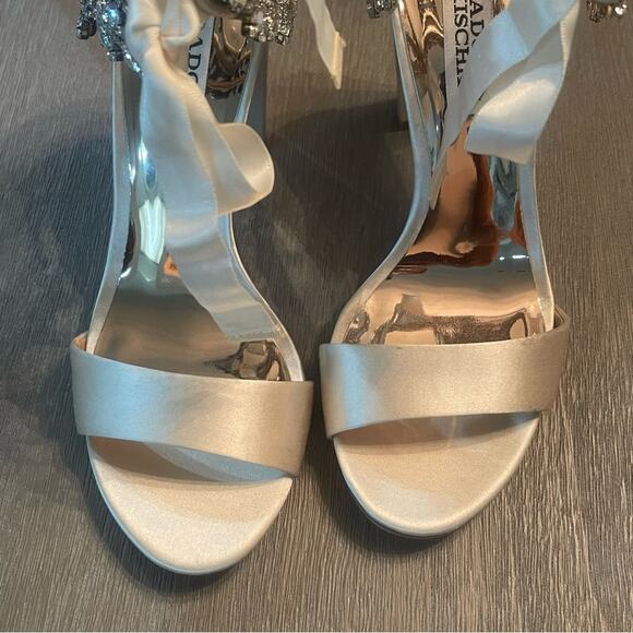 Badgley Mischka Ivory Satin Everafter Wedding Bridal Heel Sandal Size 5.5 - Picture 8 of 13